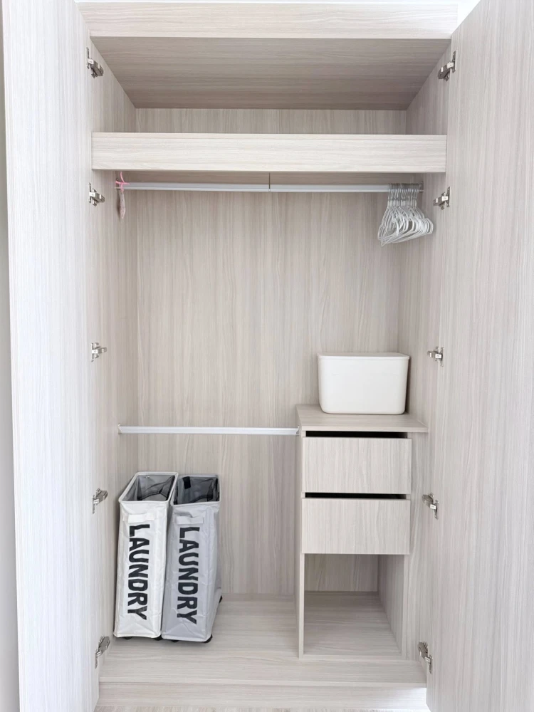 ให้เช่า ออริจิ้น เพลย์ ศรีอุดม สเตชั่น คอนโด เลี้ยงสัตว์ได้ 𝑷𝒆𝒕 𝑭𝒓𝒊𝒆𝒏𝒅𝒍𝒚 ห้องเฟอร์นิเจอร์ Build-in + เครื่องใช้ไฟฟ้าครบชุด ห้ามพลาด