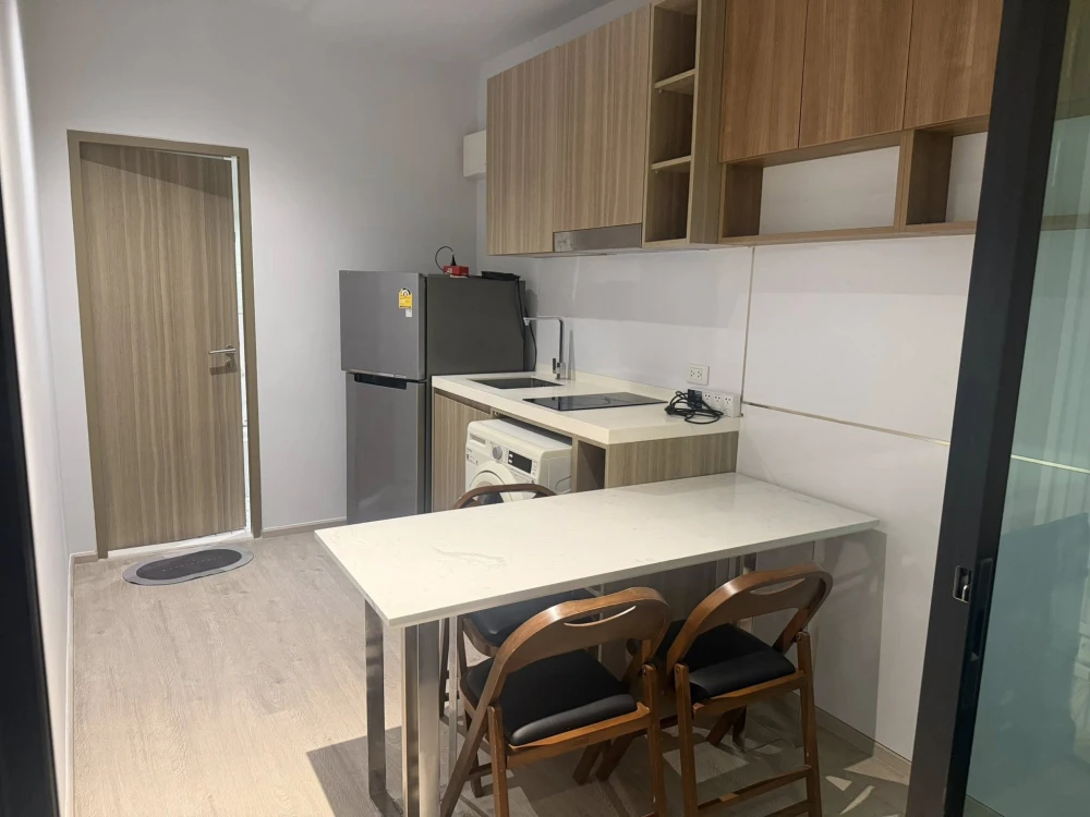 ให้เช่า อัลติจูด ยูนิคอร์น สาธร-ท่าพระ ห้องพร้อมอยู่ ชั้นสูง กว้างขวางอยู่สบาย สิ่งอำนวยความสะดวกครบครัน รีบจองเลยห้ามพลาด!!