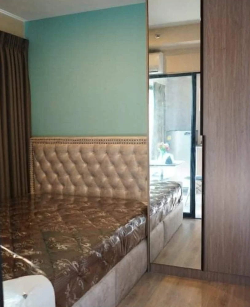 For rent: Kensington Sukhumvit-Theparak, 30th floor unit, very high with amazing BTS view, fully furnished with appliances. Book now!