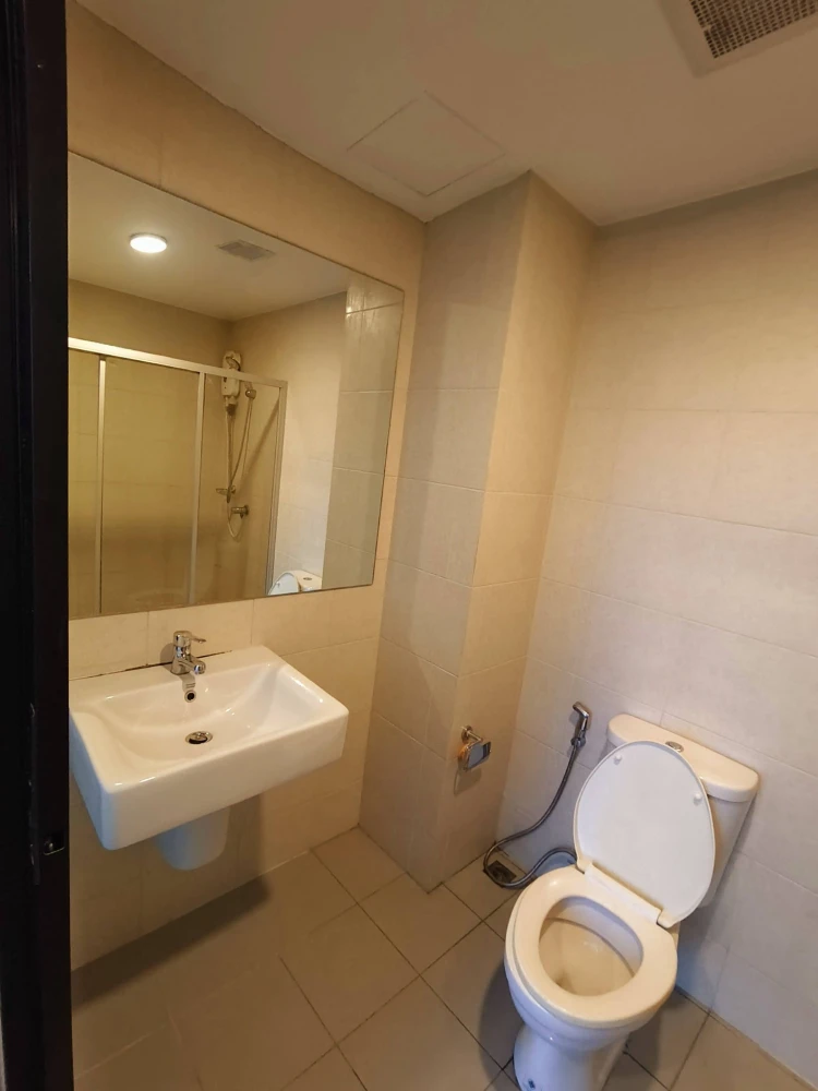 ให้เช่า เคนซิงตัน แหลมฉบัง - ศรีราชา ห้องชั้น 2 มาพร้อมสิ่งอำนวยความสะดวกครบครัน หิ้วกระเป๋าเข้าอยู่ได้เลยจ้า