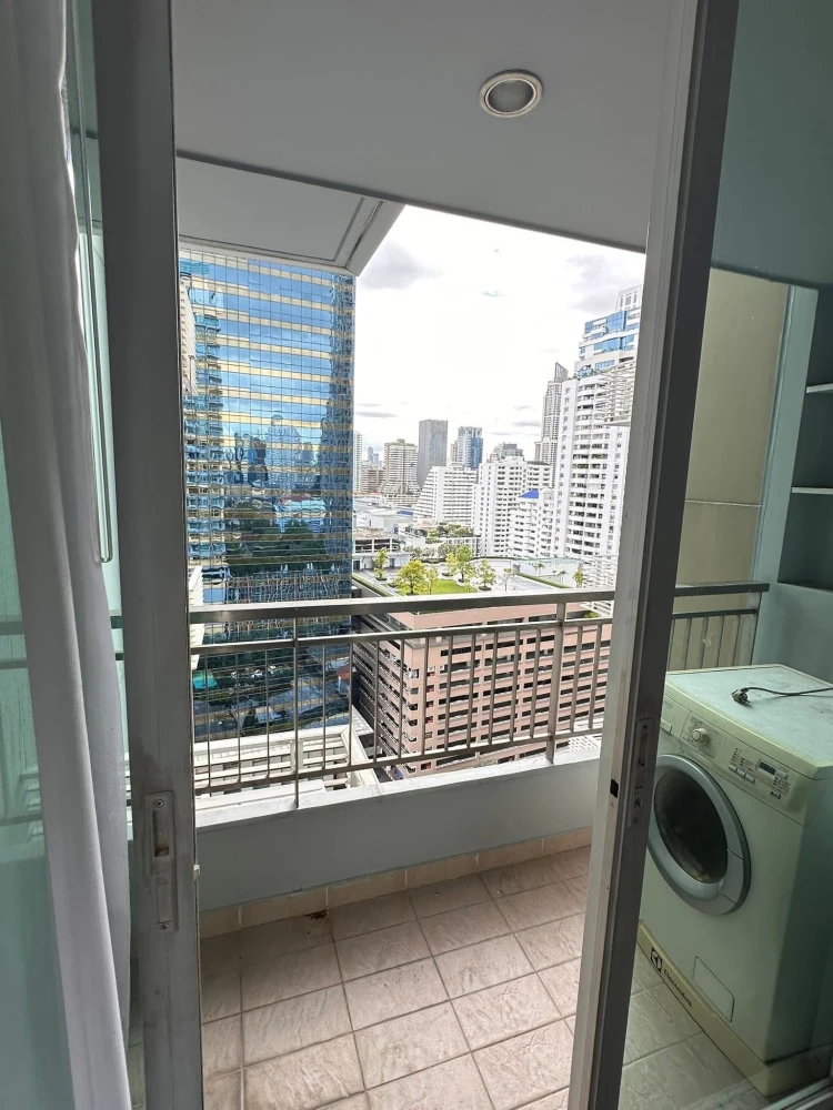 ให้เช่า เซอร์เคิล คอนโดมิเนียม ห้องสวย เฟอร์นิเจอร์ + เครื่องใช้ไฟฟ้าครบ มาแต่ตัวเข้าอยู่ได้เลย