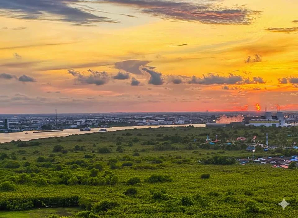 ให้เช่า เดอะทรัสต์ @ Bts เอราวัณ​ ห้องตกแต่งพร้อมเข้าอยู่ พร้อมวิวพื้นที่สีเขียวกว้าง มองเห็นแม่น้ำเจ้าพระยาและพระอาทิตย์ตก จองเลย