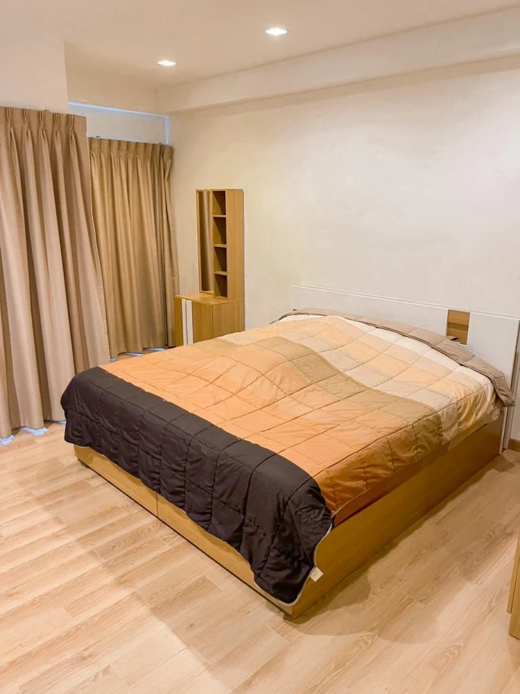 ให้เช่า เดอะ ซี้ด เมมโมรี่ สยาม ห้องขนาด 31 ตรม. ห้องมุม ชั้น 3 ตกแต่งด้วยเฟอร์ฯครบชุด ต้องจัดแล้ว