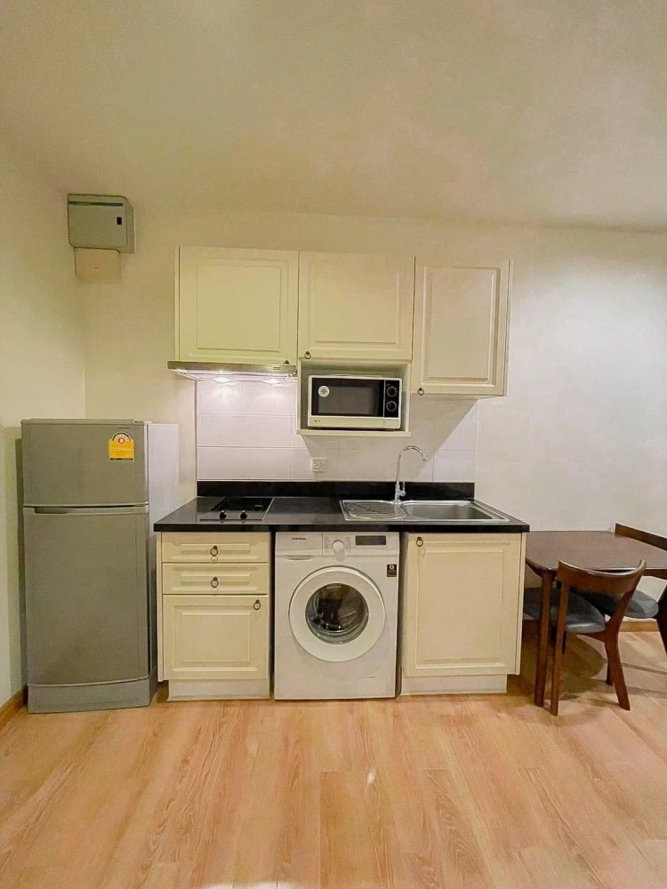 ให้เช่า เดอะ ซี้ด เมมโมรี่ สยาม ห้องขนาด 31 ตรม. ห้องมุม ชั้น 3 ตกแต่งด้วยเฟอร์ฯครบชุด ต้องจัดแล้ว