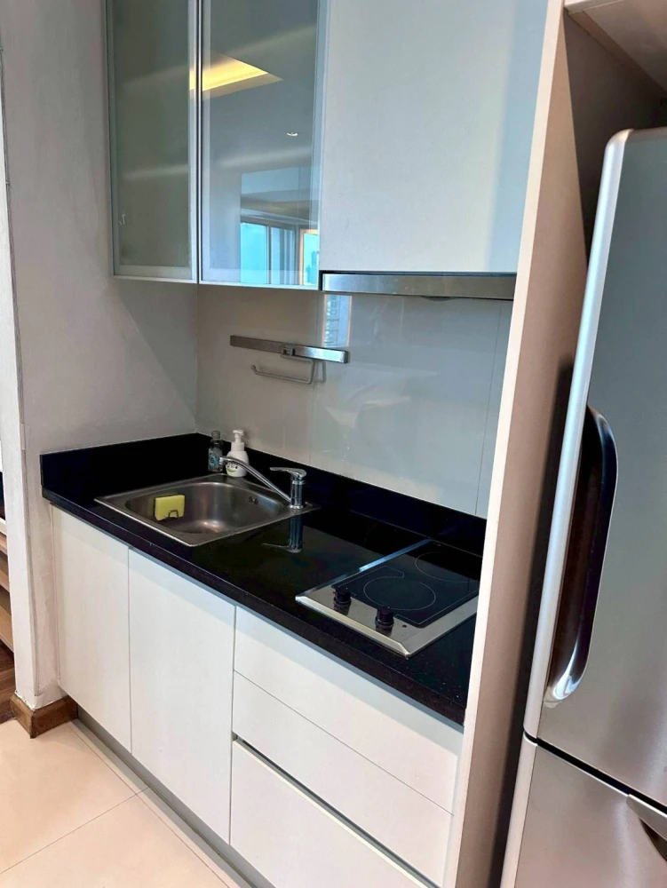 ให้เช่า เดอะ ราชดำริ ชั้นสูง ห้องน่าอยู่ ขนาดใหญ่ เฟอร์นิเจอร์ครยครัน จองแล้วไม่ผิดหวังแน่นอนจ้า