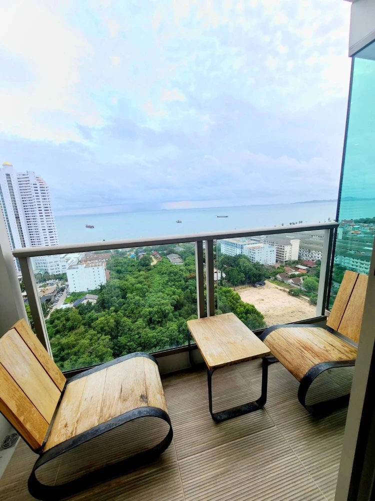 ให้เช่า เดอะ ริเวียร่า จอมเทียน พัทยา ห้องกว้างขวางมากๆ วิวห้องมองเห็นทะเลจอมเทียน บอกเลยว่าต้องจอง