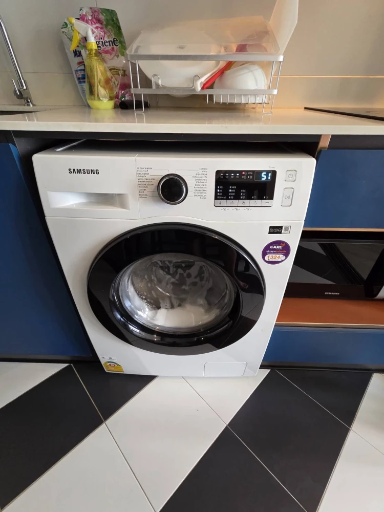 ให้เช่า เดอะ เบส สะพานใหม่ ชั้น 5 วิวดีบรรยากาศดี ห้องสวย ใหม่กริ๊บ ตกแต่งครบครัน จองเลย อย่ารอช้า