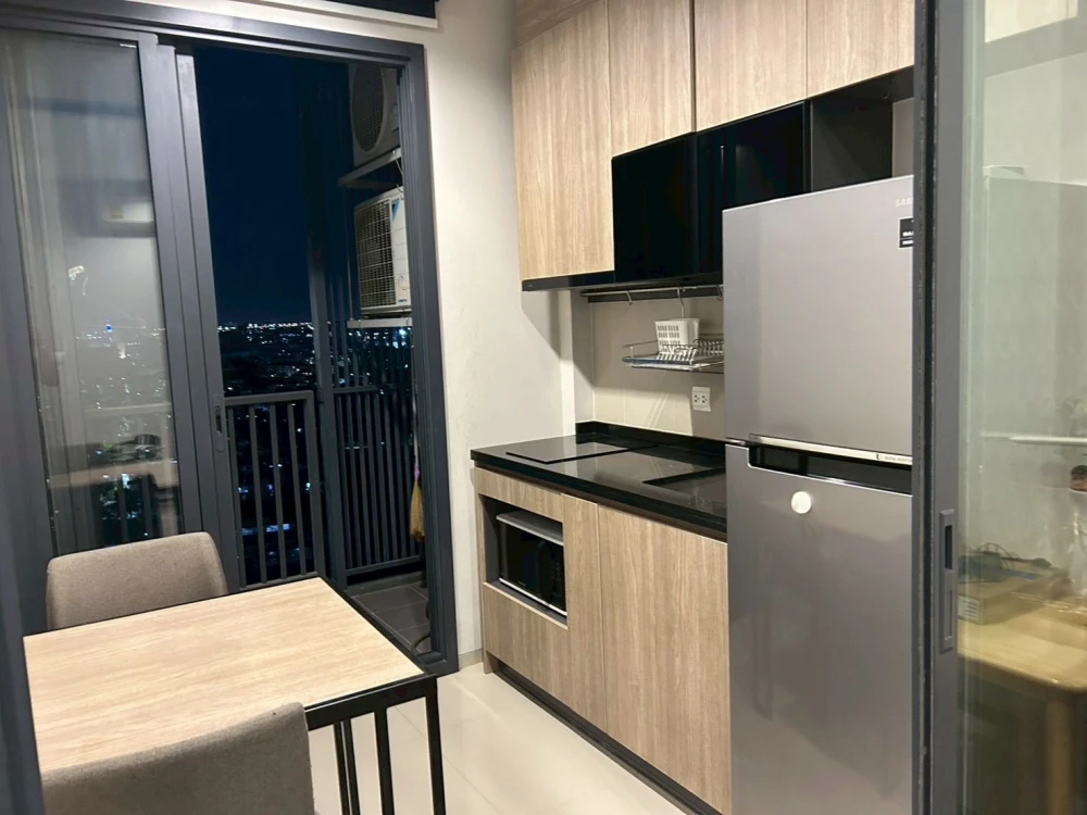 ให้เช่า เดอะ ไลน์ วงศ์สว่าง ห้องอยู่ชั้น 22 สูงมากเวอร์ ได้วิวเมืองเริ่ดๆ จองแล้วจะไม่ผิดหวัง