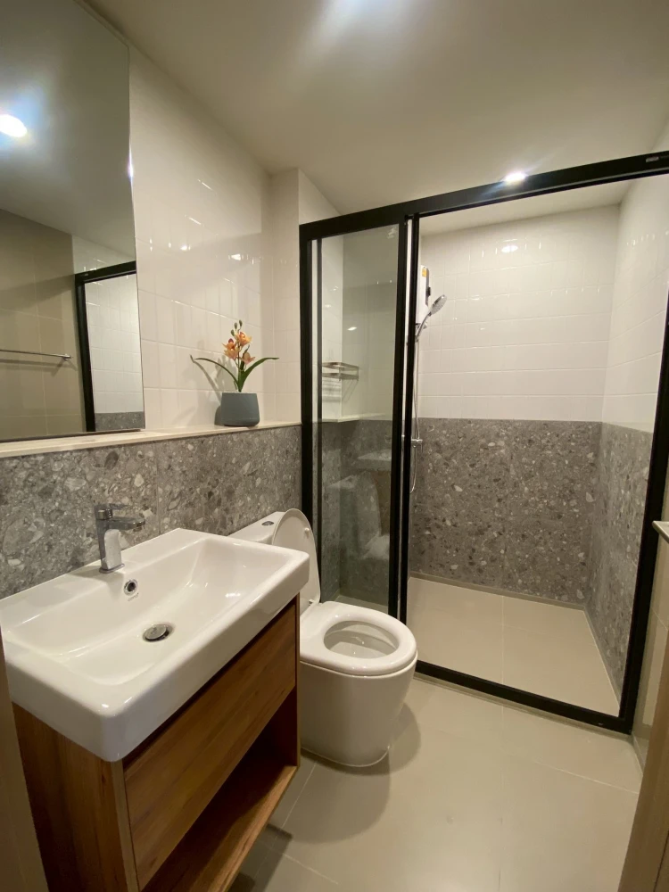 ให้เช่า เดอะ ไลน์ ไวบ์ ห้องกว้าง พร้อมเข้าอยู่ จองเลย!!