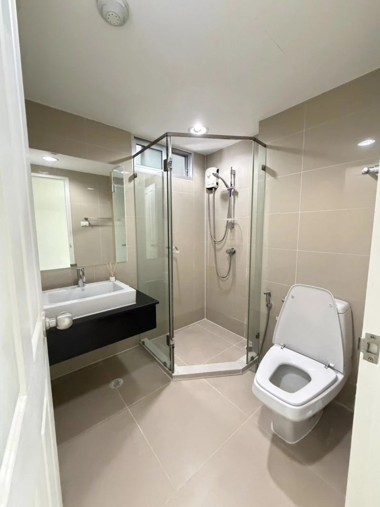 ให้เช่า เบ็ล แกรนด์ พระราม 9 แบบ 2 ห้องนอน 2 ห้องน้ำ เครื่องใช้ไฟฟ้าจัดเต็ม ช้าหมดอดนะจ๊ะ