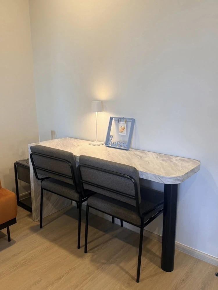 ให้เช่า เมทริส ดิสทริค ลาดพร้าว  ชั้น 8 (ติดสวน) ป็นช่องลม เลี้ยงสัตว์ได้ คนรักสัตว์ห้ามพลาด