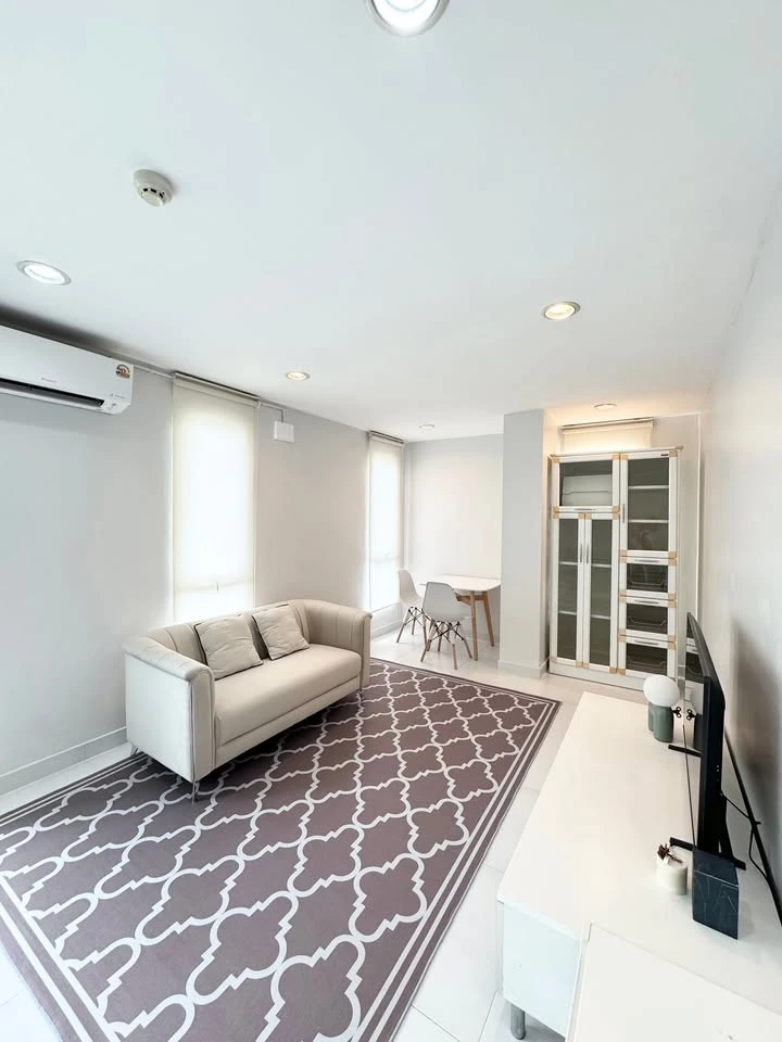 ให้เช่า เมอร์ราญา เพลส ลาดพร้าว 27 ชั้น 6 ห้องมุม (ไม่ติดใคร) แบบ 2 นอน 2 น้ำ สนใจจองเลย