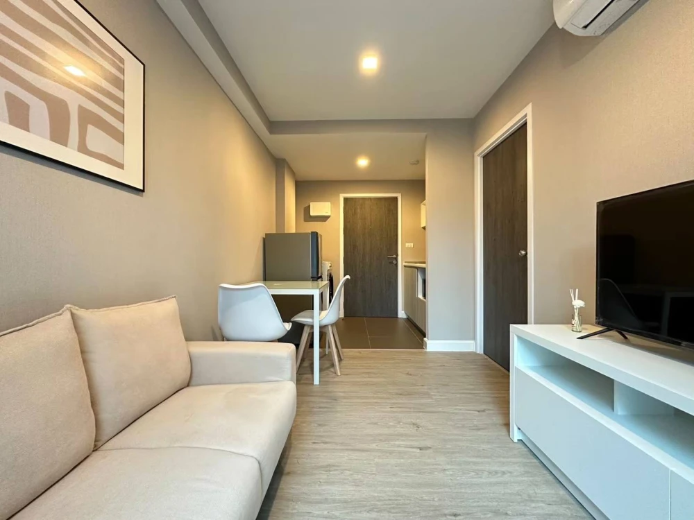 ให้เช่า  เมโทรลักซ์ ริเวอร์ฟรอนท์ รัตนาธิเบศร์  ห้องพร้อมเฟอร์ ชั้นล่างเข้าออกสะดวกสบาย มาแต่ตัวเข้าอยู่ได้เลย รีบจองเลยก่อนพลาด!!