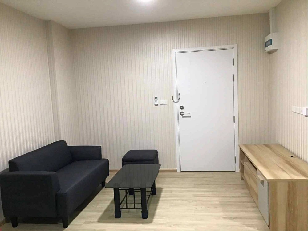 ให้เช่า เย็นสบายดี คอนโด ลาดพร้าว 101 แต่งวอลเปเปอร์ลายสวย พร้อมเฟอร์นิเจอร์เข้าเซตกัน น่าจองมากก