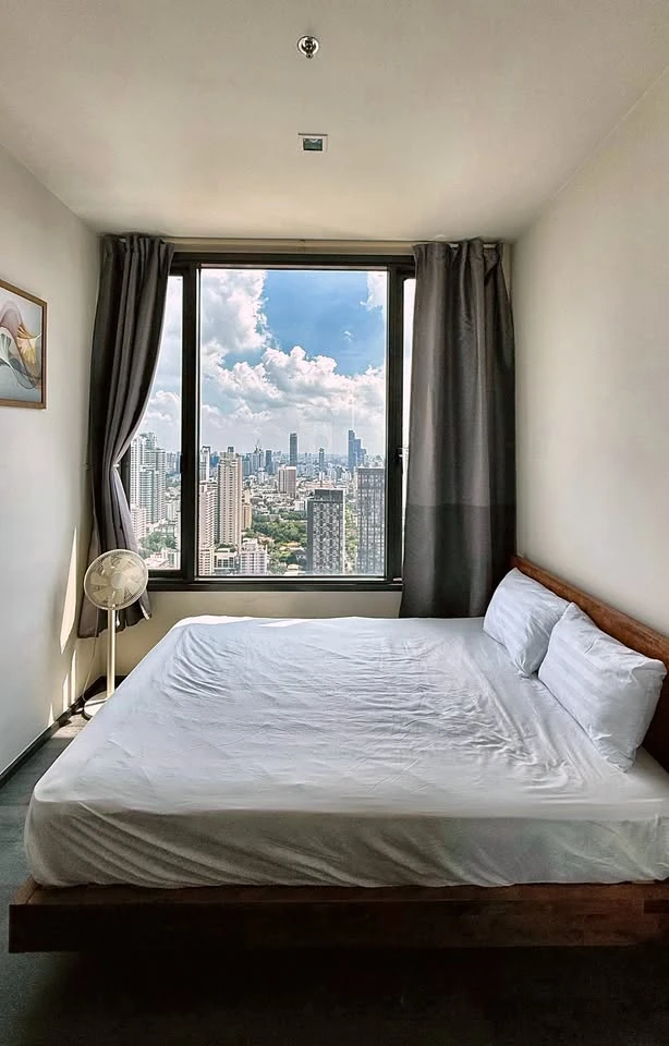 ให้เช่า เอดจ์ บาย แสนสิริ สุขุมวิท 23 ห้องอยู่สูงมากๆ ชั้น 30+ วิวเมือง ห้องนอนแยกเป็นสัดส่วน มีประตูปิดมิดชิด รีบจองเลย