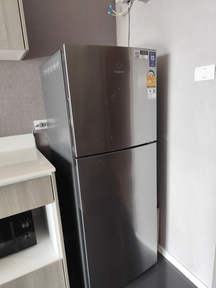 ให้เช่า  เอ สเปซ เมกา 1  ห้องชั้นสูง พร้อมอยู่ เฟอร์พร้อม จองเลย