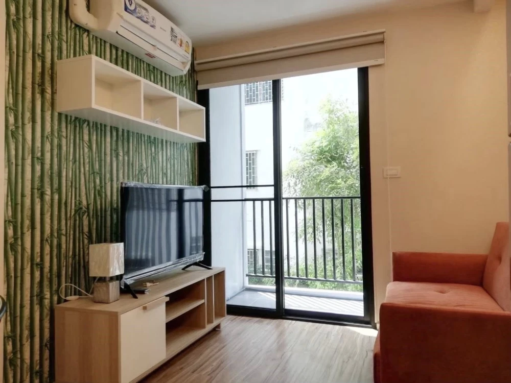 ให้เช่า แกรนด์ คอนโด วุฒากาศ 53 ติดวอลเปเปอร์ + มุ้งลวดเรียบร้อย แต่งครบ พร้อมเข้าอยู่ ใกล้ BTS วุฒากาศ เดินทางสะดวก!