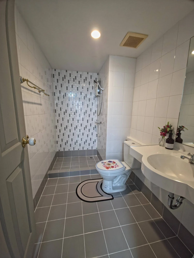 ให้เช่า แชปเตอร์วัน โมเดิร์นดัชต์ คอนโดริมแม่น้ำ 60 ตร.ม. ตกแต่งน่าอยู่สุดๆ สนใจจองเลย