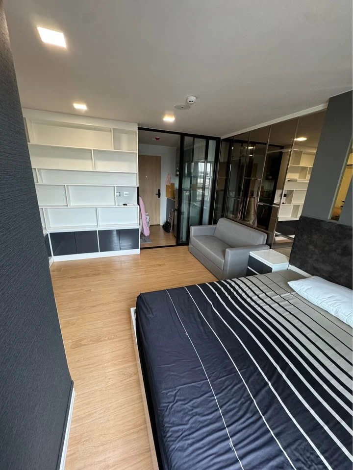 ให้เช่า แอทโมซ คาแนล รังสิต ห้องตกแต่ง Buit-in แบบจัดเต็ม ด้วยเฟอร์นิเจอร์อย่้างดี รีบจองให้ไวเลย