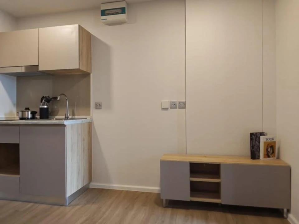 ให้เช่า แอทโมซ รัชดา-ห้วยขวาง ตึก B ชั้น 7 แต่งครบครับ พร้อมหิ้วกระเป๋าเข้าอยู่ได้เลยจ้า