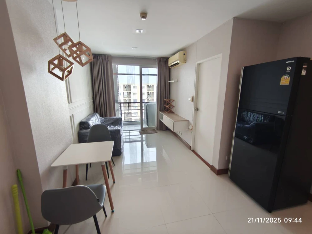 ให้เช่า แอร์ลิงค์ เรสซิเดนซ์ ร่มเกล้า พร้อมเฟอร์นิเจอร์ครบ เข้าอยู่ได้ทันที