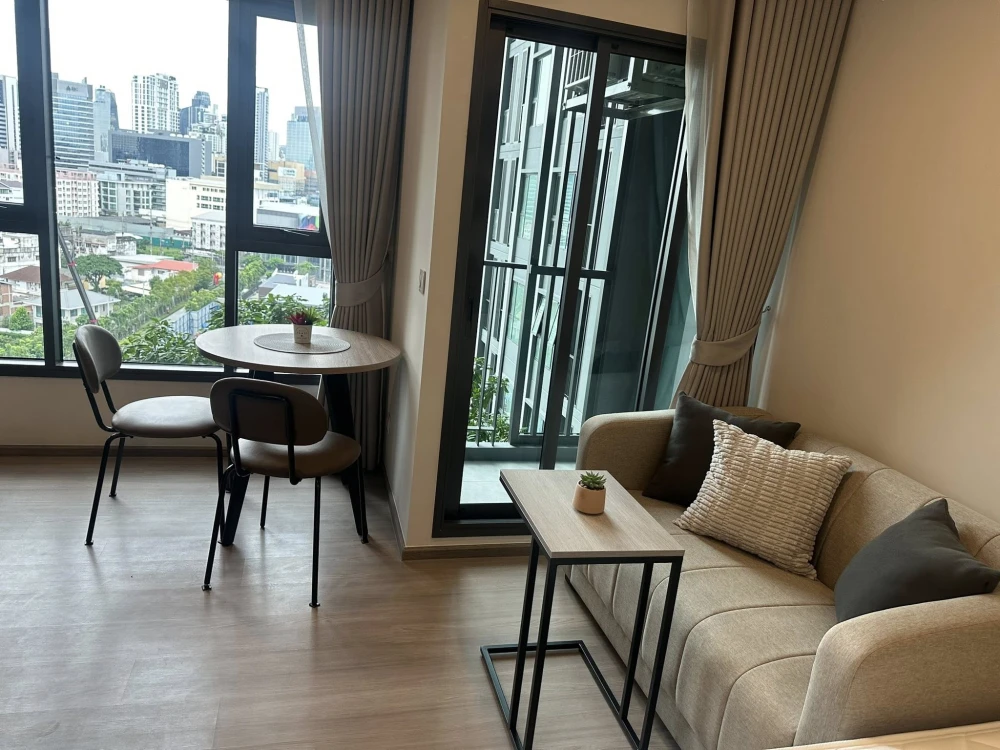 ให้เช่า แอสปาย สุขุมวิท-พระราม 4 ห้องพร้อมอยู่ เฟอร์พร้อม จองเลย