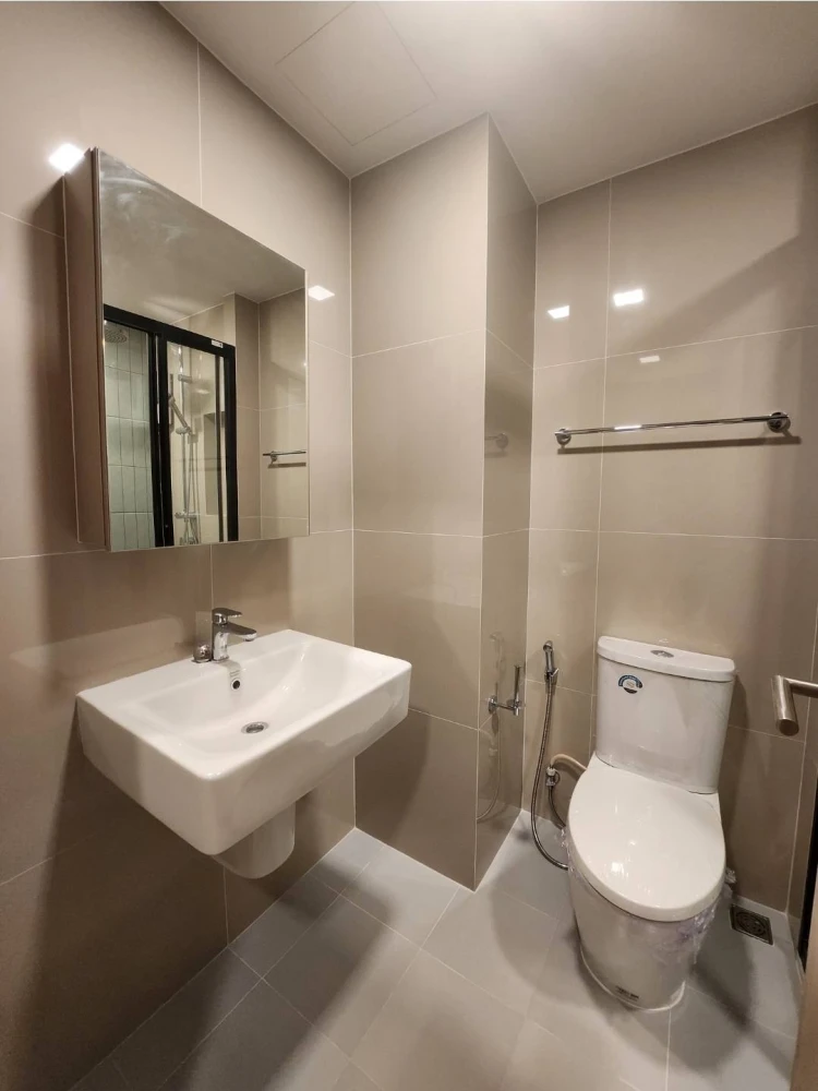 ให้เช่า โฟล บาย แสนสิริ ห้องพร้อมอยู่ เฟอร์พร้อม ชั้นสูง จองเลย