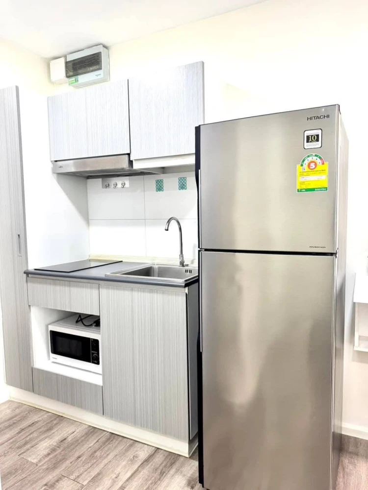 ให้เช่า โมดิซ สเตชั่น มีเฟอร์นิเจอร์ครบ พร้อมตู้เสื้อผ้าหลังใหญ่ใส่ของได้จุใจ จองเลยอย่าลังเล