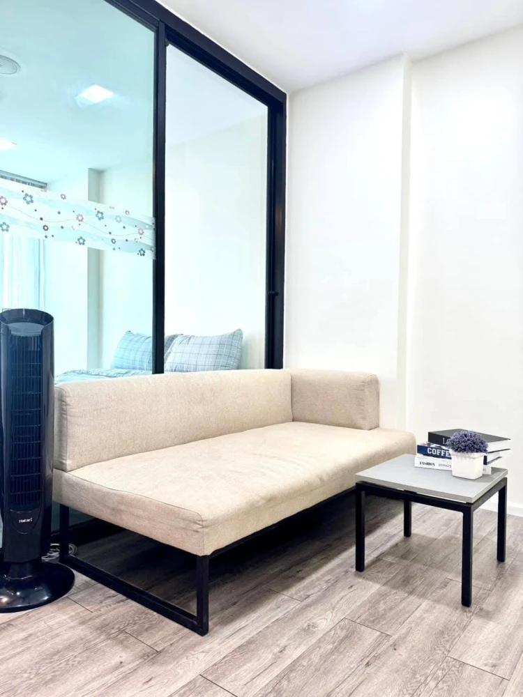 ให้เช่า โมดิซ สเตชั่น มีเฟอร์นิเจอร์ครบ พร้อมตู้เสื้อผ้าหลังใหญ่ใส่ของได้จุใจ จองเลยอย่าลังเล