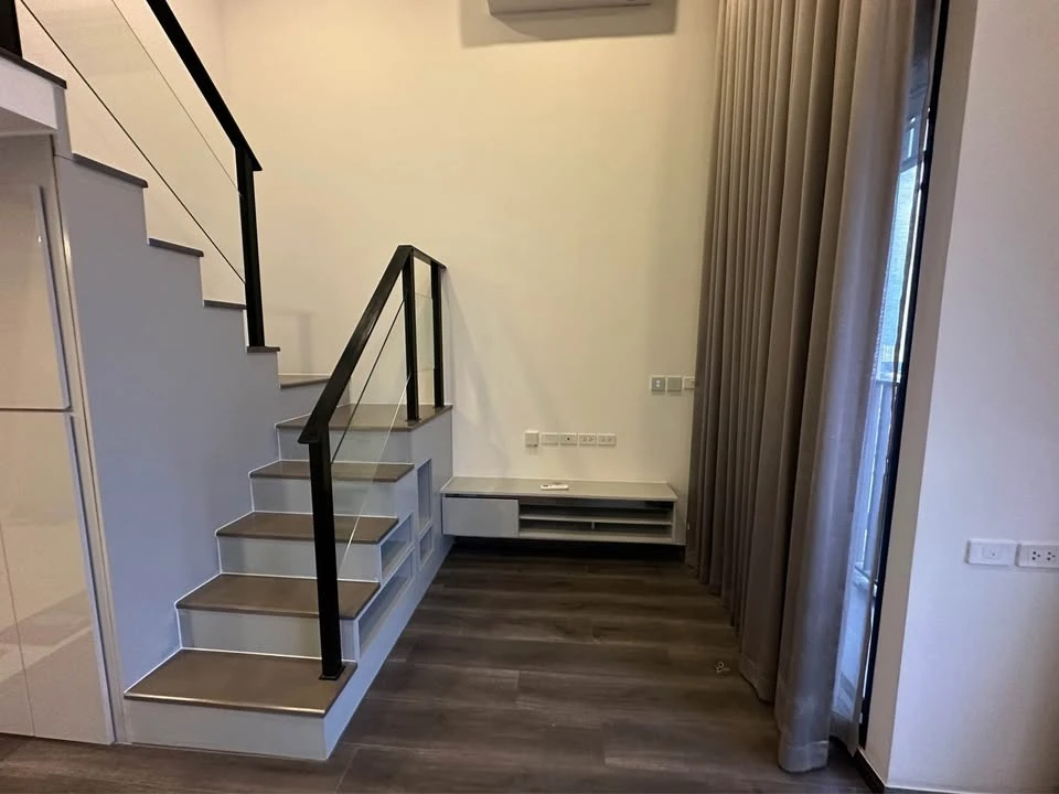 ให้เช่า ไนท์บริดจ์ สเปซ รัชโยธิน 1 ห้องนอนแบบ Duplex ชั้น 15 อยู่สบายไม่อึดอัด รีบจองให้ไว