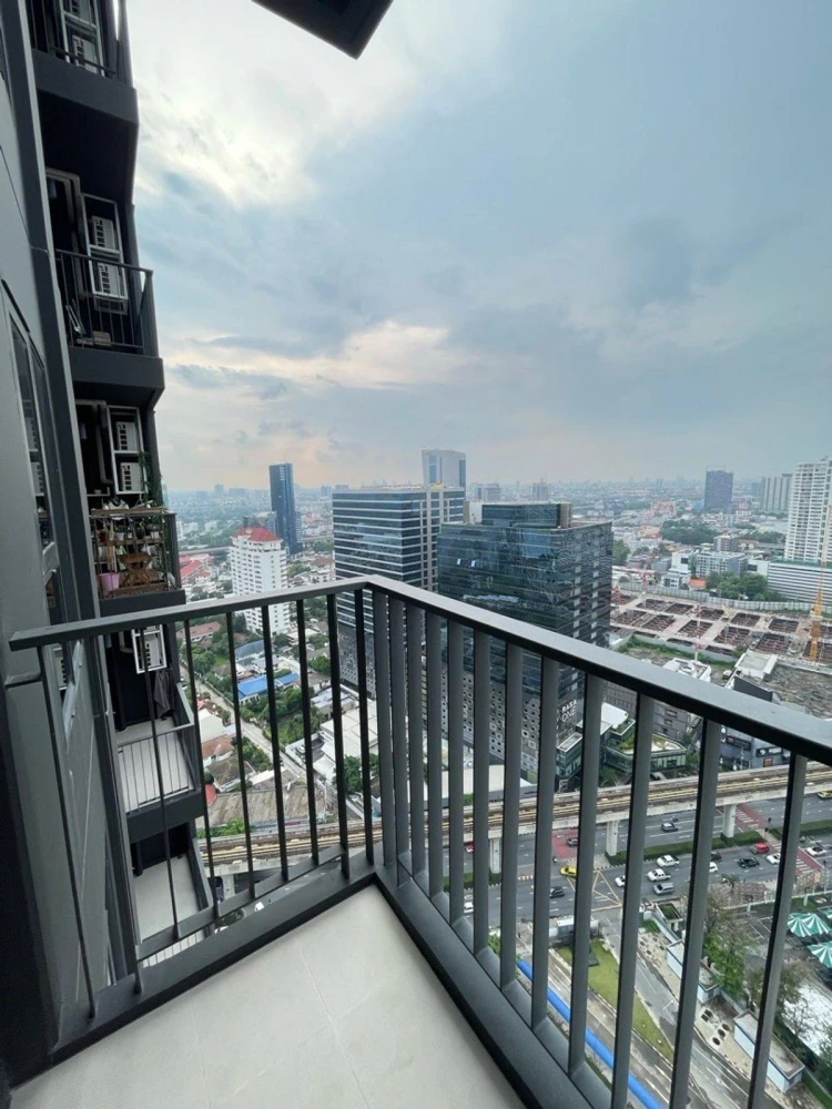 ให้เช่า  ไลฟ์ พหลฯ-ลาดพร้าว ห้องน่าอยู่ เฟอร์ เครื่องใช้ไฟฟ้าครบ มาแต่ตจัวเข้าอยู่ได้เลย อย่าพลาด
