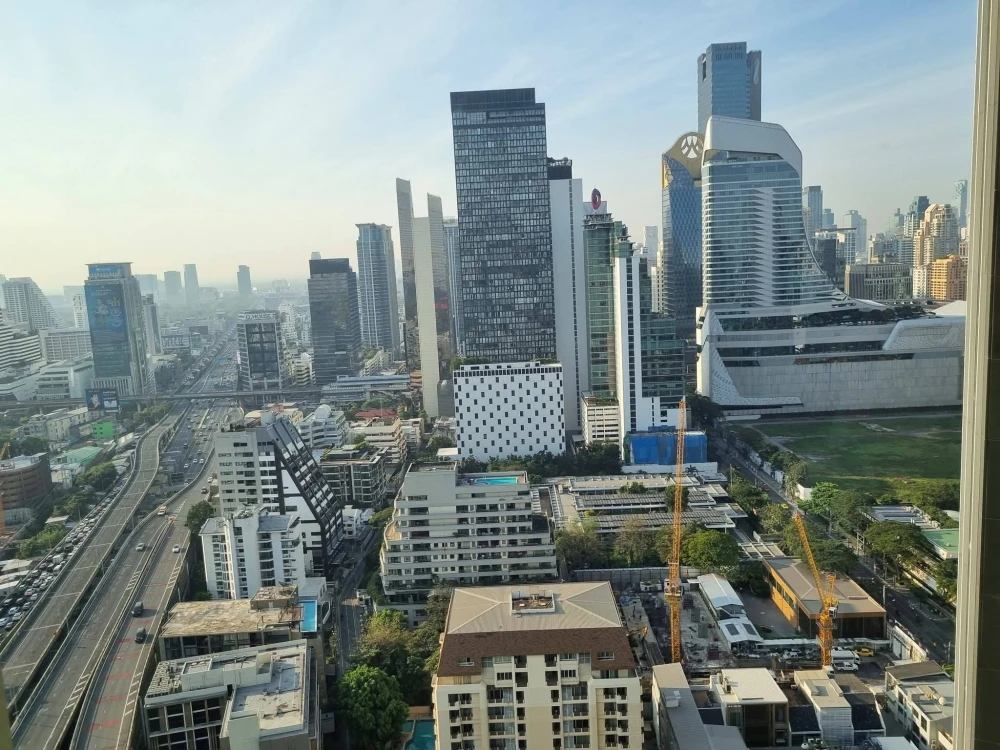 ให้เช่า ไลฟ์ วัน ไวร์เลส ห้องน่าอยู่ เฟอร์พร้อม กว้างขวางอยู่สบาย ชั้นสูง จองเลย