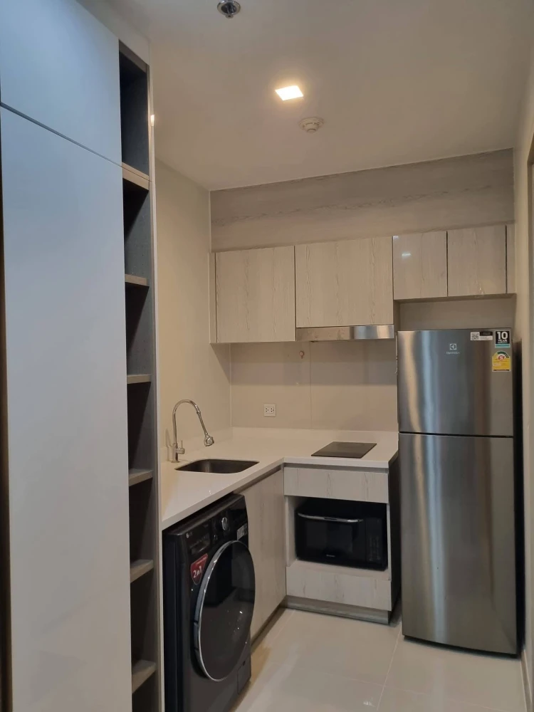 ให้เช่า ไลฟ์ วัน ไวร์เลส ห้องน่าอยู่ เฟอร์พร้อม กว้างขวางอยู่สบาย ชั้นสูง จองเลย