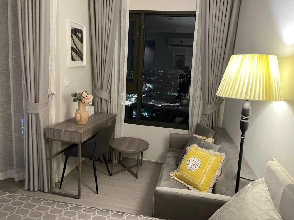 ให้เช่า ไลฟ์ สาทร - เซียร์ร่า ชั้นสูง ห้องแต่งน่าอยู่ พร้อมเฟอร์นิเจอร์ครบ อย่ามัวแต่มอง