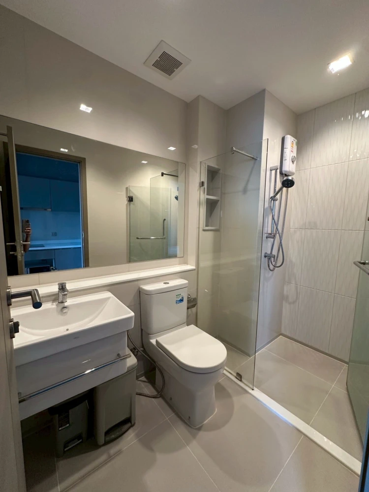 ให้เช่า ไลฟ์ อโศก-พระราม 9 ห้องอยู่ชั้นสูงมากๆ พร้อมเครื่องใช้ไฟฟ้าครบครัน ย้ายเลย อย่ารีรอ