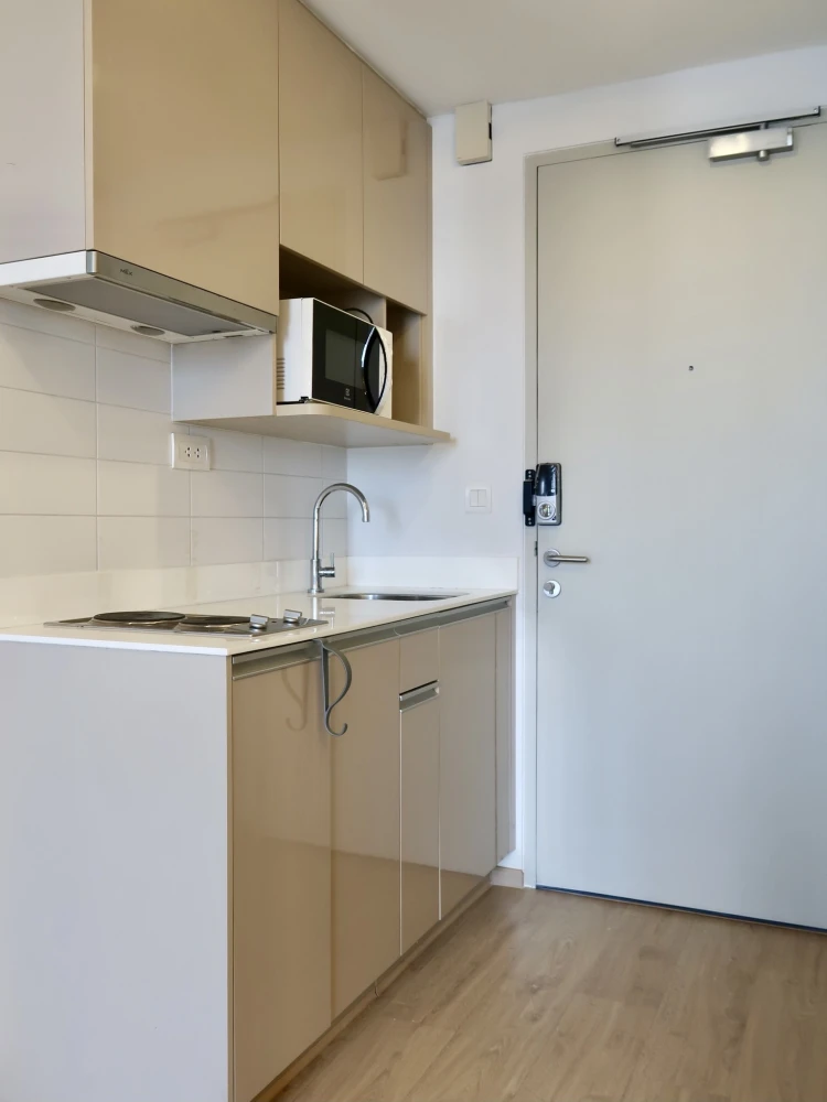 ให้เช่า ไอดีโอ คิว ราชเทวี ชั้น 24 ห้องมุม ตกแต่งด้วยเฟอร์นิเจอร์บิวท์อินเริ่ดๆ รีบจองเลยจ้า