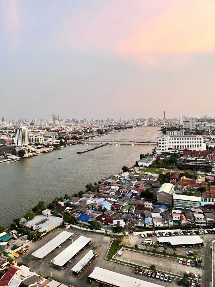 ให้เช่า ไอดีโอ จรัญฯ 70 ริเวอร์วิว ห้อง Hybrid (สองชั้น) อยู่ชั้นสูงมากๆ มองเห็นวิวแม่น้ำเจ้าพระยาแบบเต็มตา รีบจองเลย