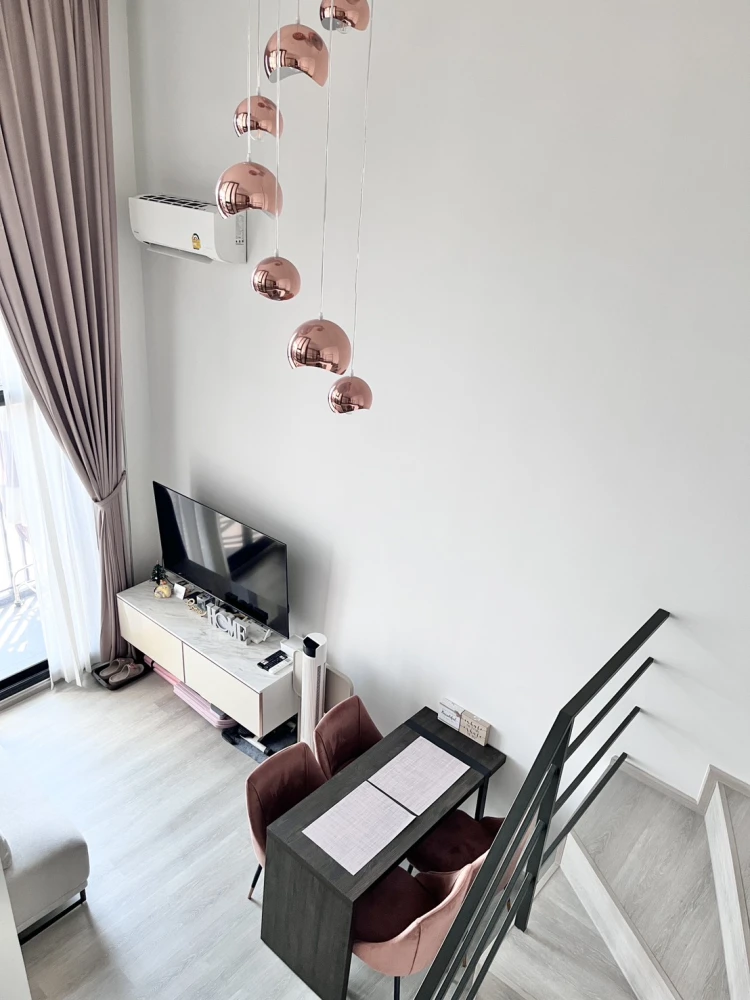 ให้เช่า ไอดีโอ จรัญฯ 70 ริเวอร์วิว ห้อง Hybrid (สองชั้น) อยู่ชั้นสูงมากๆ มองเห็นวิวแม่น้ำเจ้าพระยาแบบเต็มตา รีบจองเลย