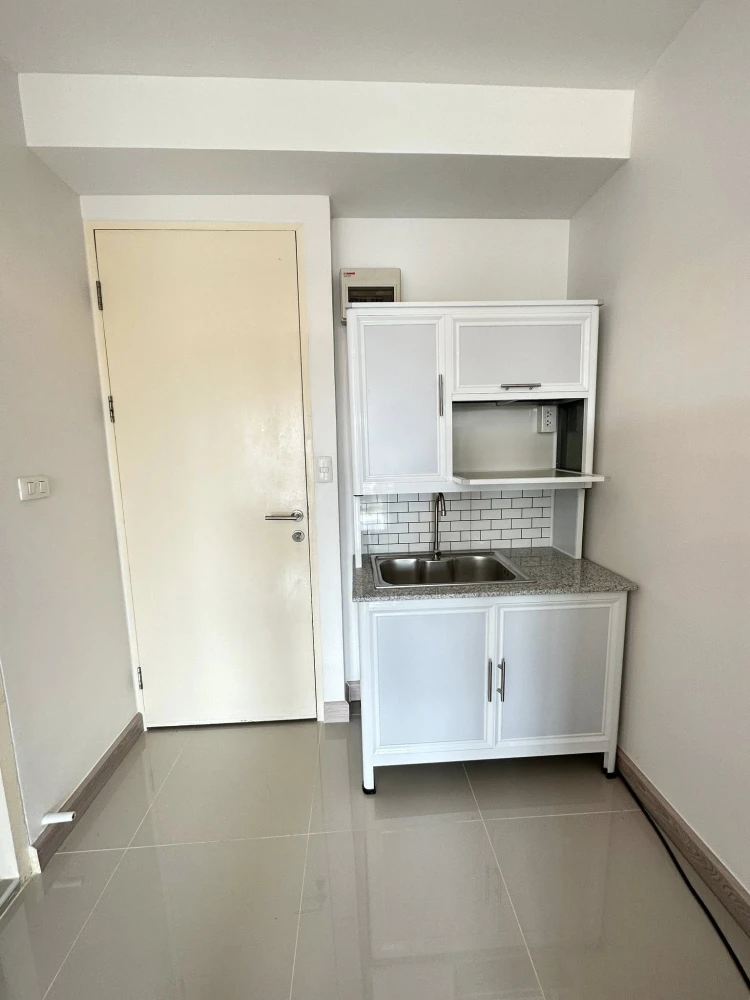 ให้เช่า ไอริส แอเวนิว อ่อนนุช - วงแหวน ห้องเย็น ไม่ร้อน เพดานสูง 2.7 เมตร ตกแต่งสวย มินิมอล สภาพดี พร้อมอยู่