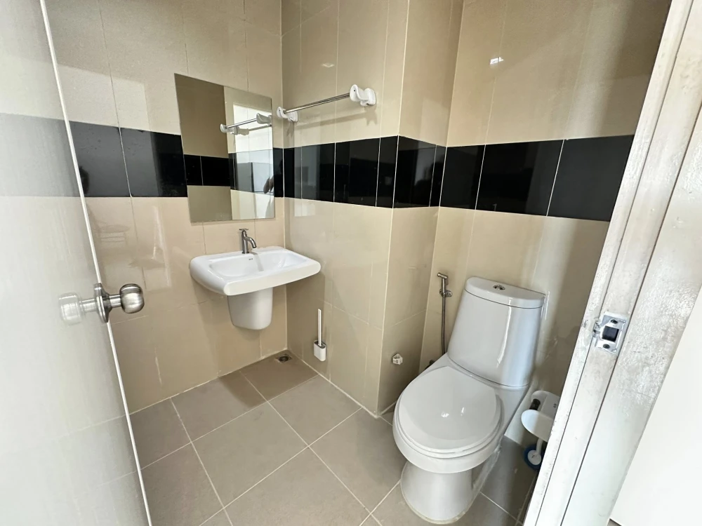 ให้เช่า ไอริส แอเวนิว อ่อนนุช - วงแหวน ห้องเย็น ไม่ร้อน เพดานสูง 2.7 เมตร ตกแต่งสวย มินิมอล สภาพดี พร้อมอยู่