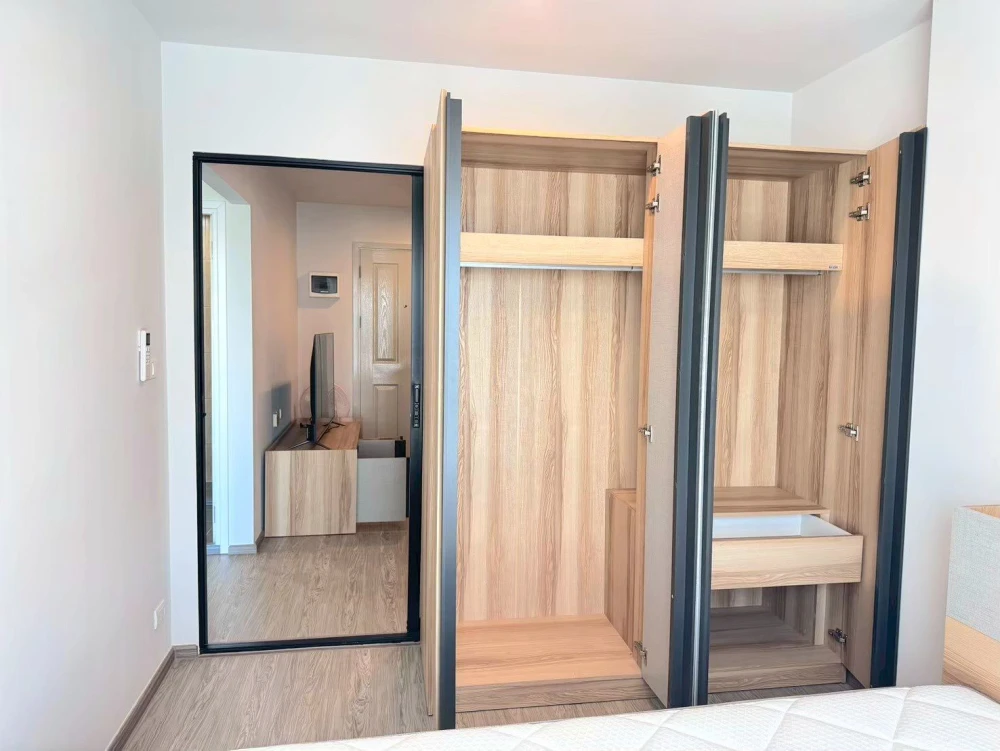 ให้เช่า ไฮ ซีคอน สเตชั่น คอนโด อาคาร A ชั้น 8 เฟอร์นิเจอร์ครบชุด มีทีวีจอใหญ่ ดูได้เต็มตา ต้องจองเลย