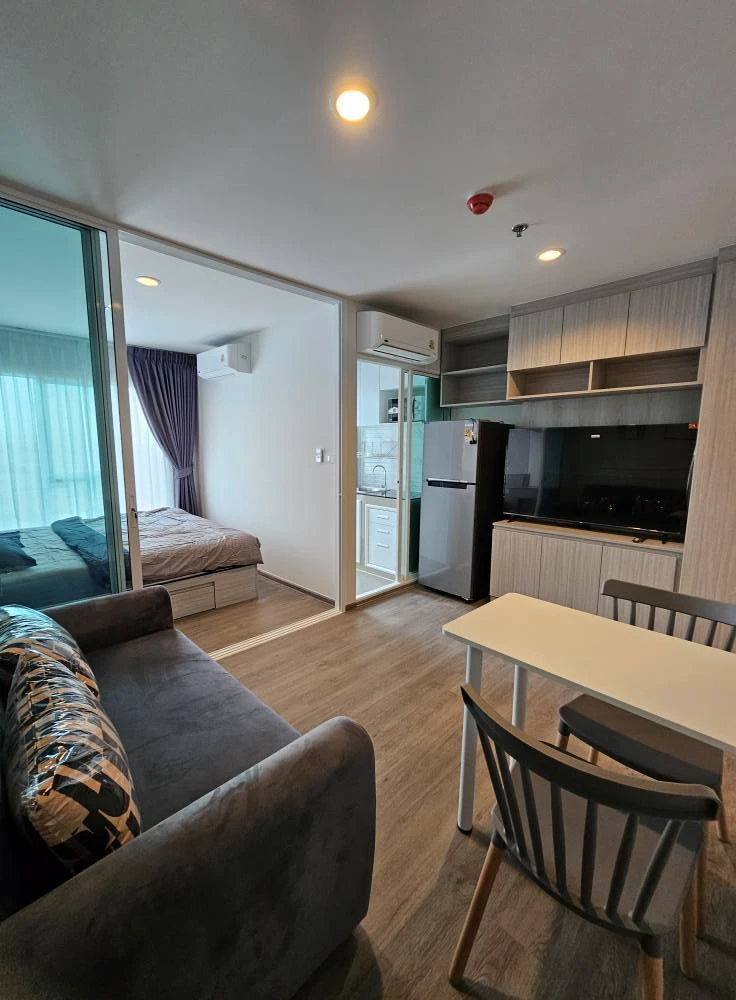 ให้เช่า : Regent Home Bangna ห้องแต่งพร้อมอยู่ เฟอร์ เครื่องใช้ไฟฟ้าครบ ลากกระเป๋าเข้าอยู่ได้เลย