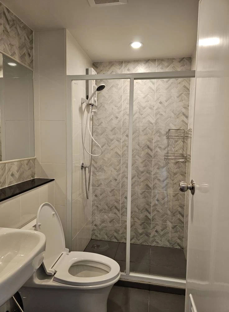 ให้เช่า : Regent Home Bangna ห้องแต่งพร้อมอยู่ เฟอร์ เครื่องใช้ไฟฟ้าครบ ลากกระเป๋าเข้าอยู่ได้เลย