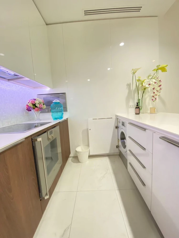 ให้เช่า 185 Rajadamri ห้องกว้างอยู่สบาย จองเลย เฟอร์พร้อม