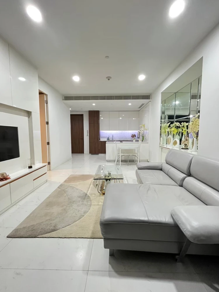 ให้เช่า 185 Rajadamri ห้องกว้างอยู่สบาย จองเลย เฟอร์พร้อม