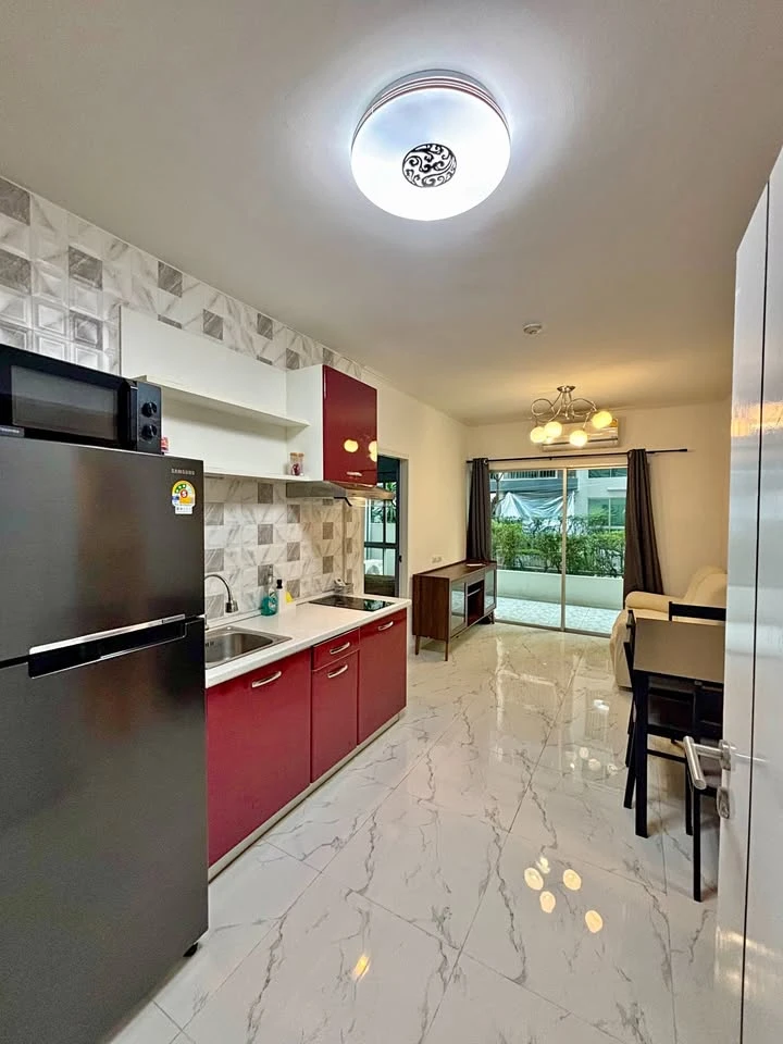 ให้เช่า A space อโศก-รัชดา ชั้นล่าง (Ground Floor) มีประตูออกสู่ระเบียงและสวนส่วนตัว อยู่ใกล้สระว่ายน้ำ 50 เมตร จองเลย