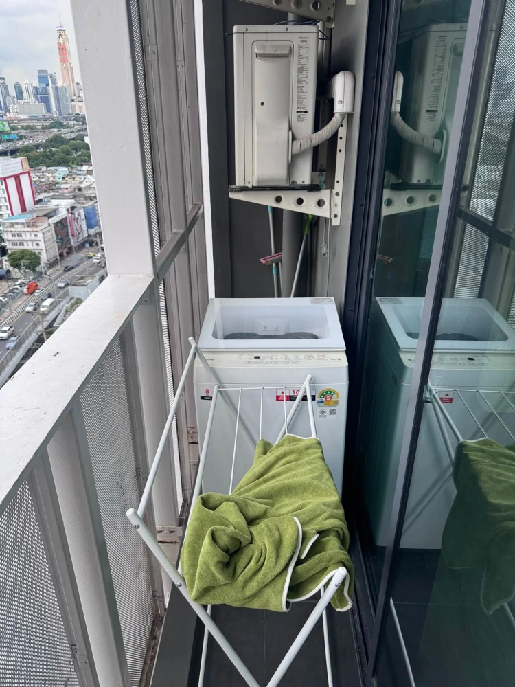 ให้เช่า A Space ID Asoke–Ratchada 1 ห้องนอน 1 ห้องน้ำ พื้นที่ใช้สอยเยอะ เฟอร์ครบครัน จองเลย