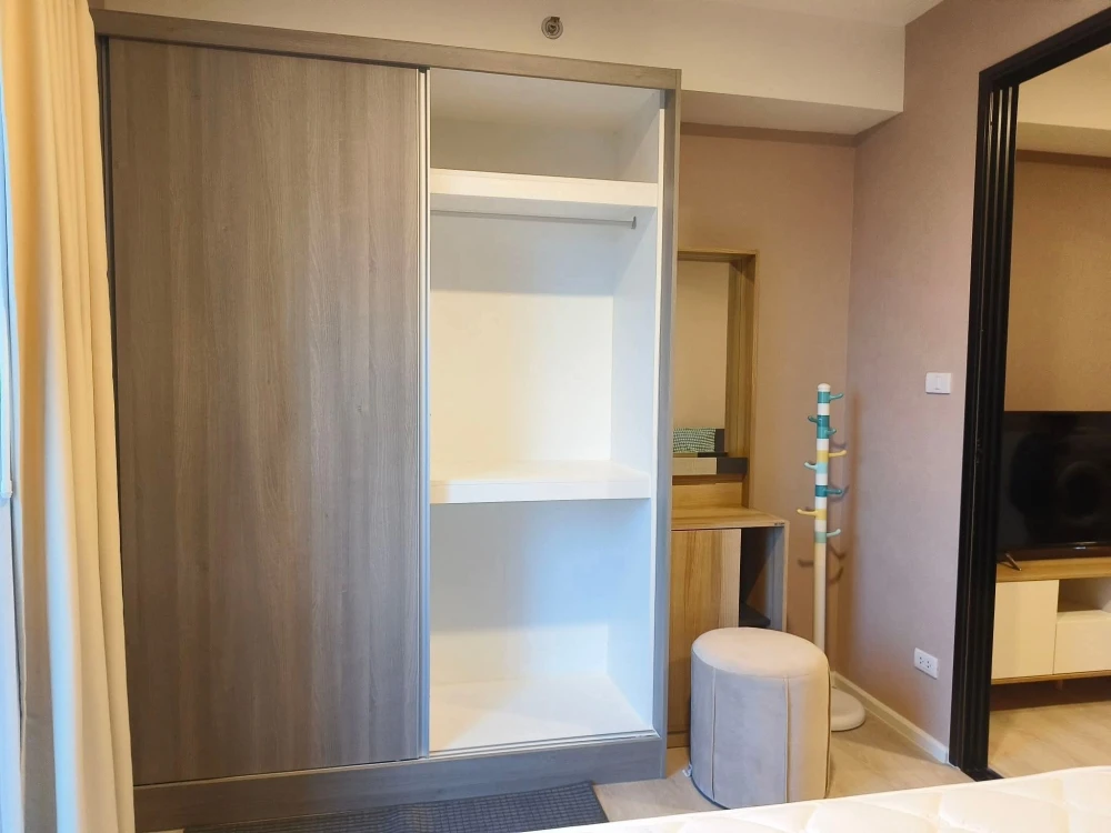 ให้เช่า A space Mega ห้องน่าอยู่ เฟอร์และเครื่องใช้ไฟฟ้าครบครัน หิ้วกระเป๋าเข้าอยู่ได้เลยจ้า