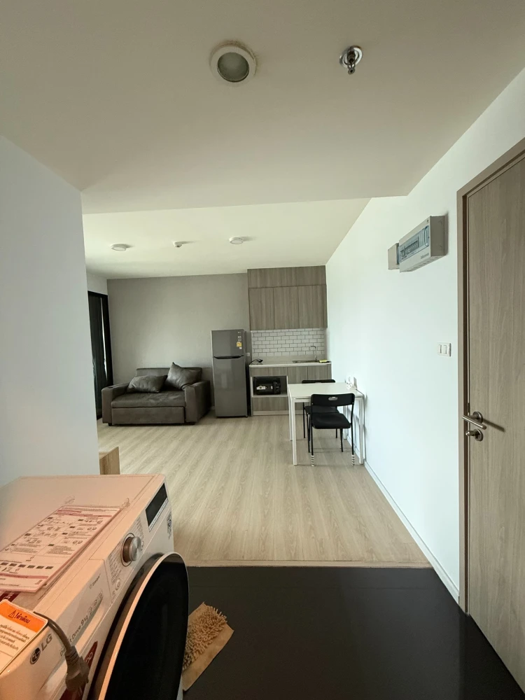 ให้เช่า A space Mega ห้องพร้อมอยู่ เฟอร์พร้อม ชั้นสูง จองเลย