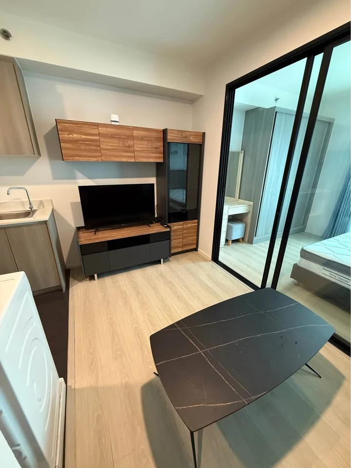 ให้เช่า A Space Mega ห้องอยู่ชั้นสูงมากๆ (ชั้น 31) เฟอร์นิเจอร์และเครื่องใช้ไฟฟ้าครบครัน (หิ้วกระเป๋าเข้าอยู่ได้เลย)
